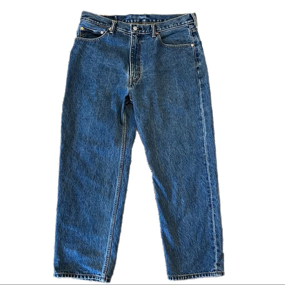 Levi’s 550 Jeans. Medium Wash. Size 36/29. Great Used Condition!!